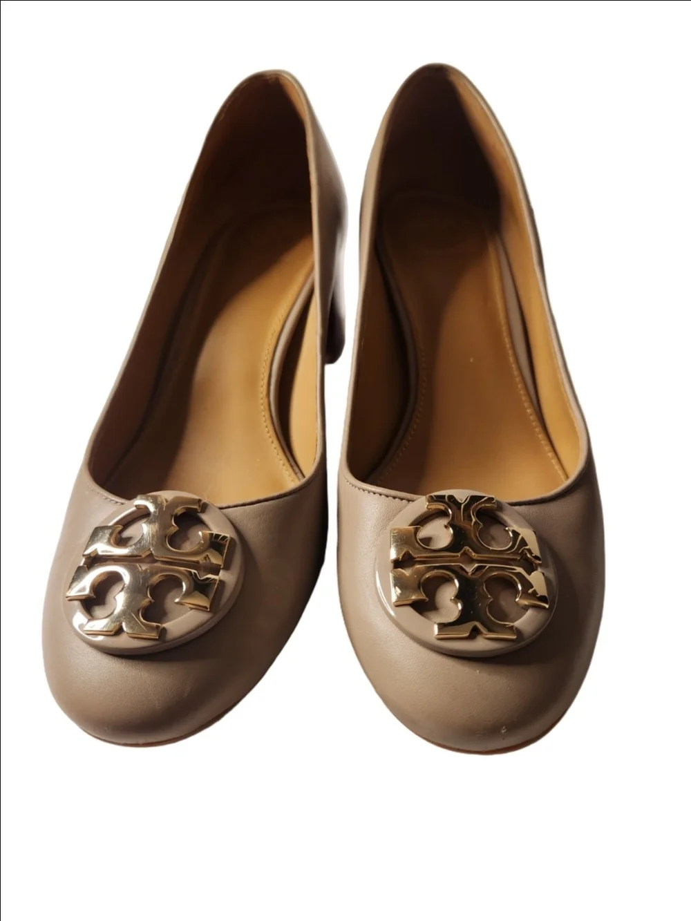Tory Burch Taupe Leather Logo Medallion Claire Pumps Size 6.5
